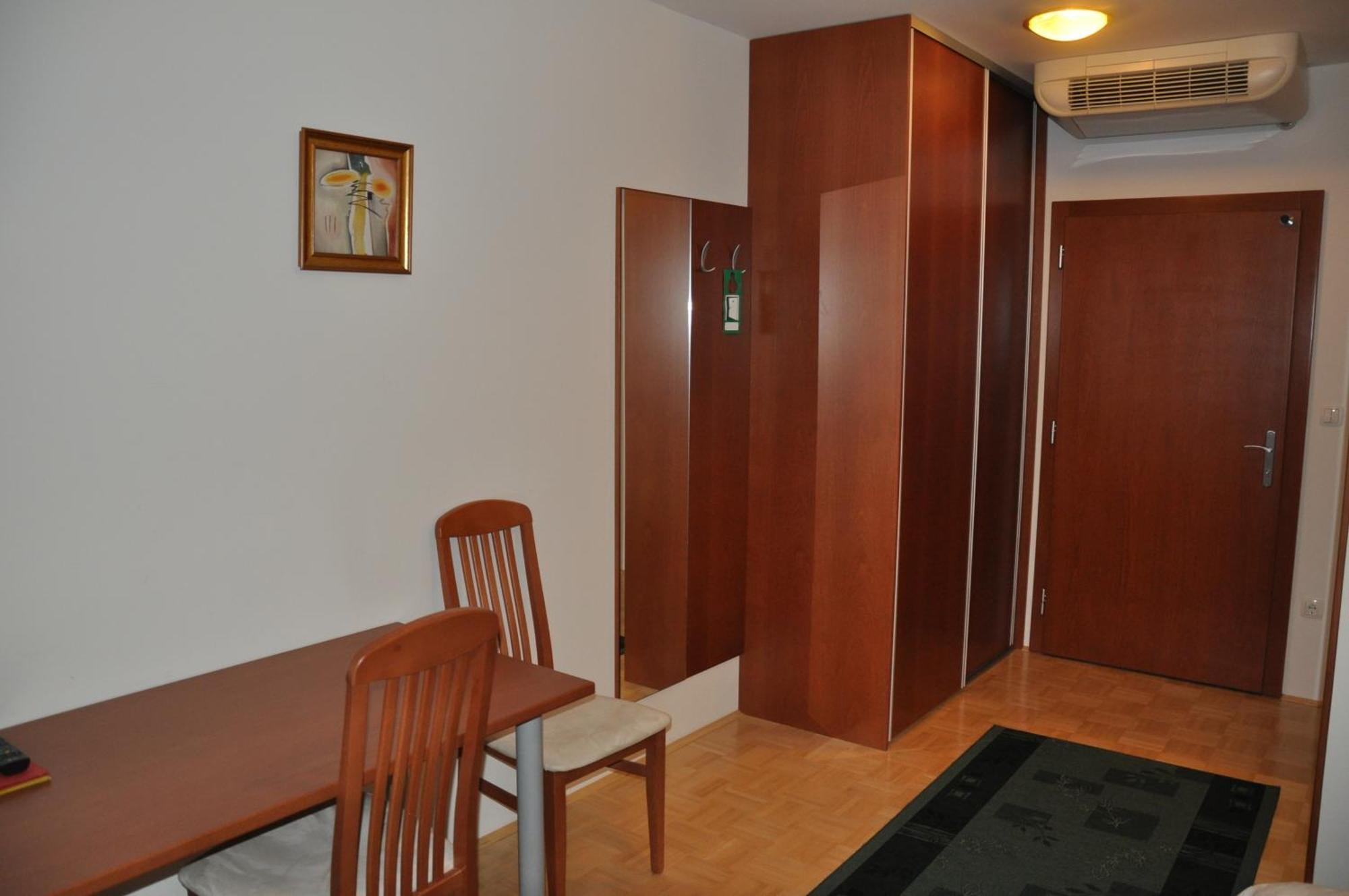 Penzion Kmecki Hram Ljubljana Phòng bức ảnh